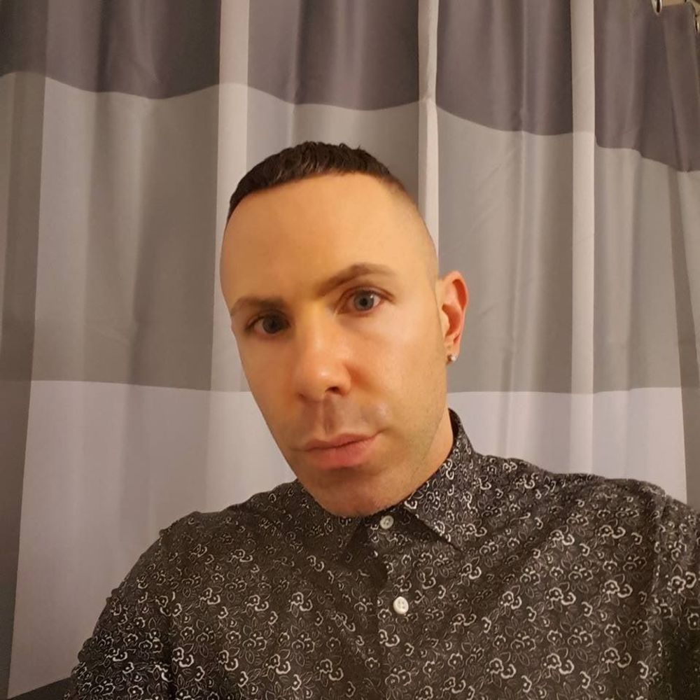 Meet your Posher, Christopher